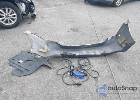 2014 Toyota Prius Plug-In z USA, uszkodzony, nr VIN JTDKN3DP3E3059052